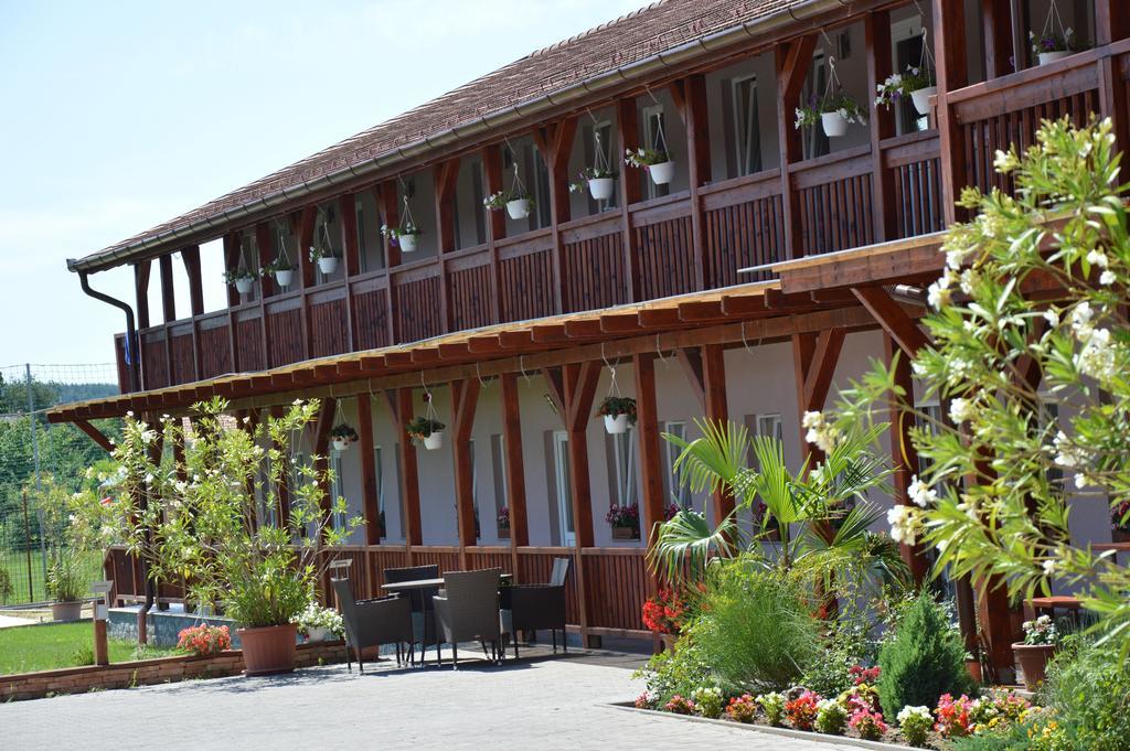 Sweet Life Wellness Apartments Egerszalók Eksteriør bilde